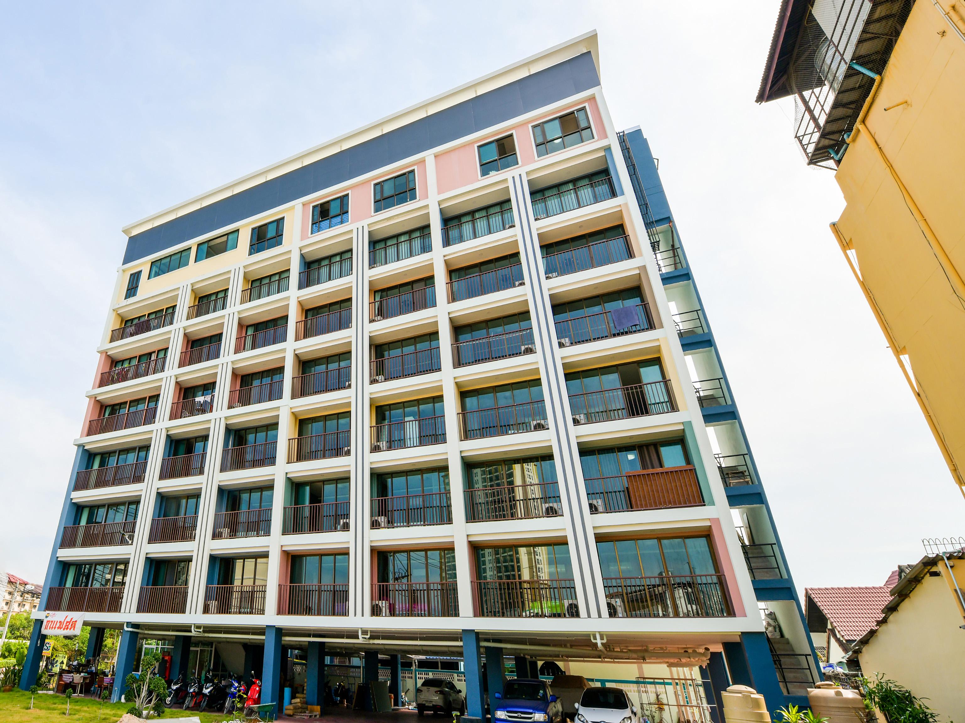 Super Oyo 458 Nakorn Siam Boutique Hotel Pattaya Luaran gambar