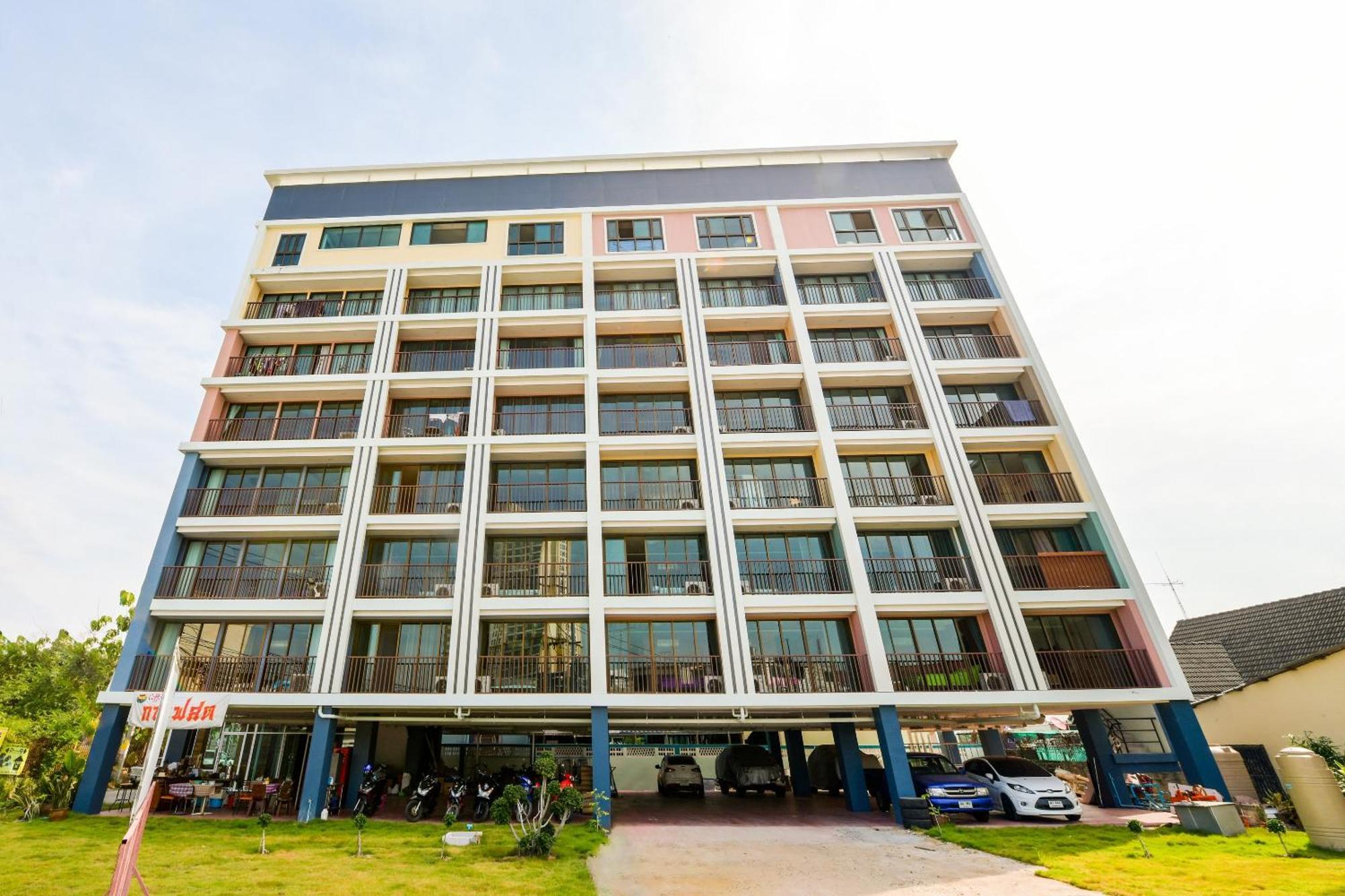 Super Oyo 458 Nakorn Siam Boutique Hotel Pattaya Luaran gambar